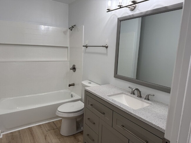 Building Photo - 8003 Beach Dr