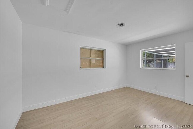 Building Photo - 1308 S Congress Ave