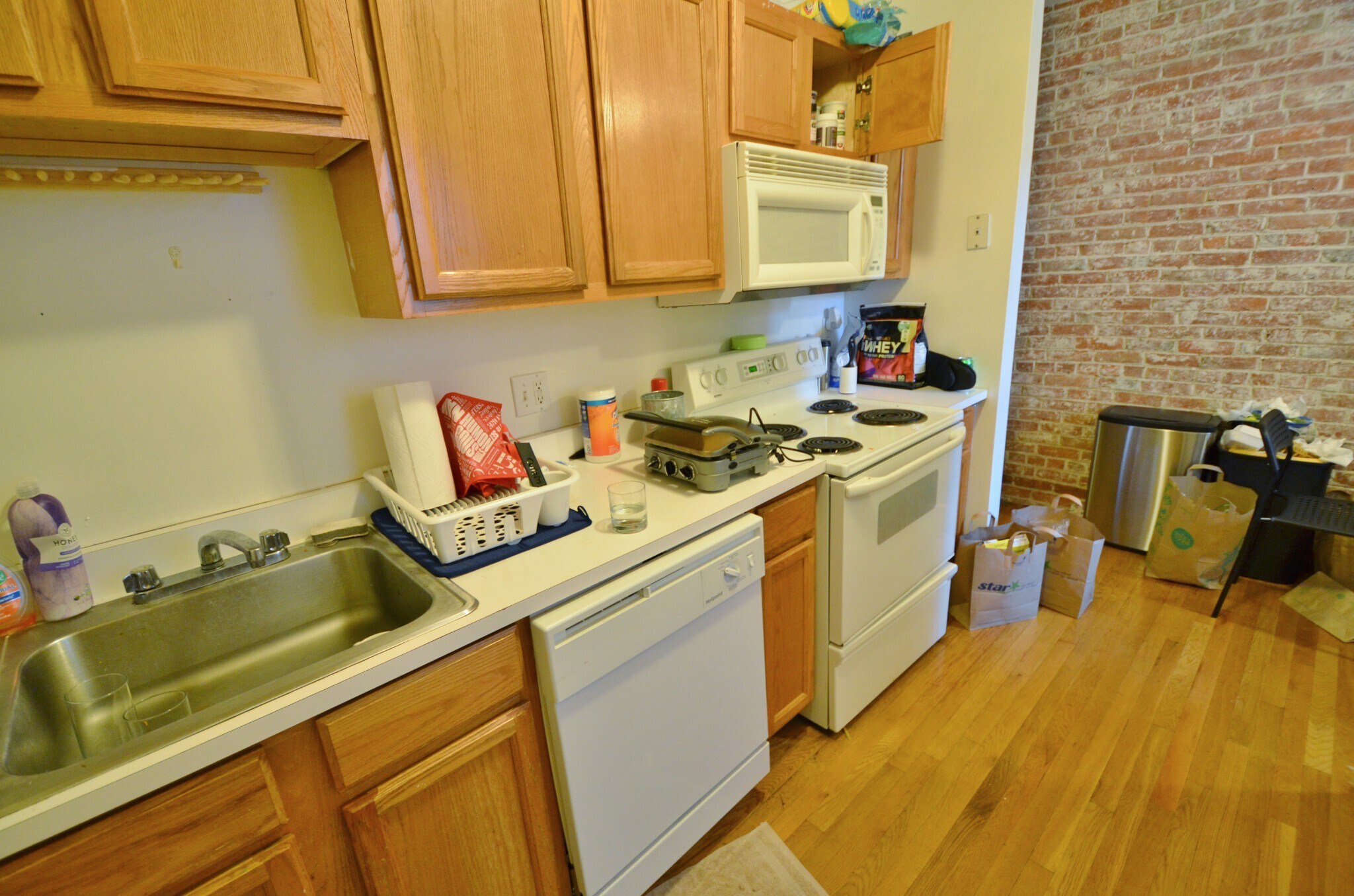 Building Photo - 111 Gainsborough St