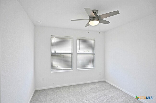 Building Photo - 1811 Lorena Wood