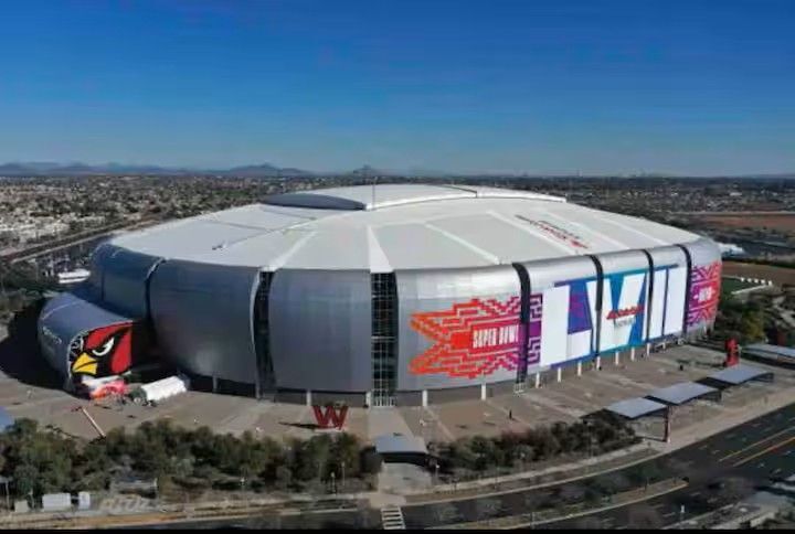 Building Photo - 8908 W Solano Dr