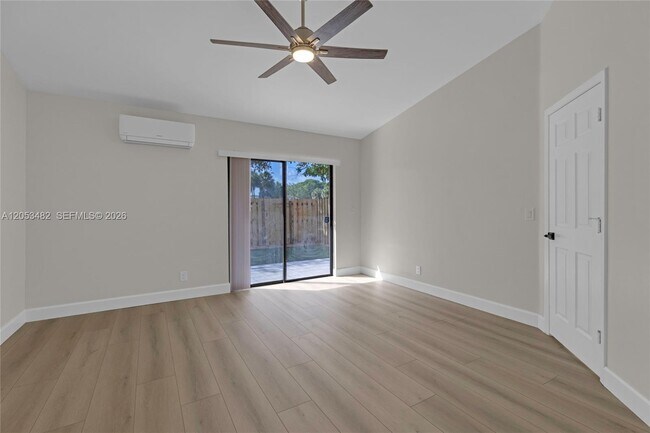 Building Photo - 11061 NW 38th Pl