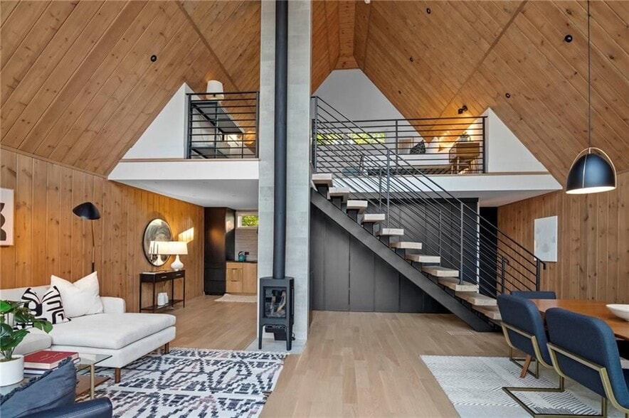 Building Photo - 1033 Reeder Cir NE