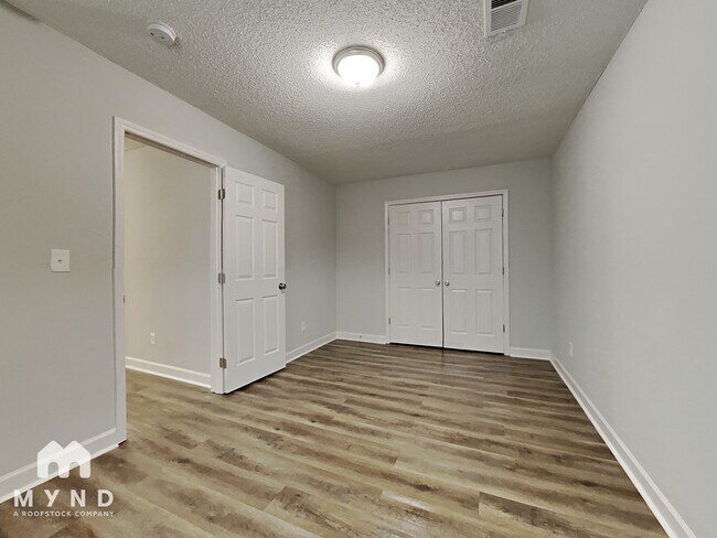 Building Photo - 2314 Hope Valley Ln