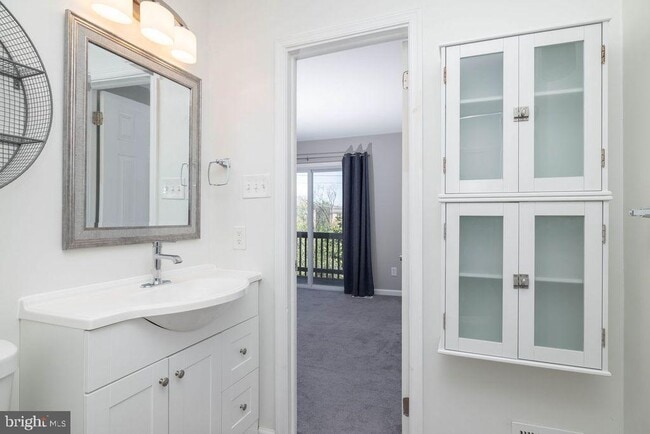 Building Photo - 3206 Emerald Pl