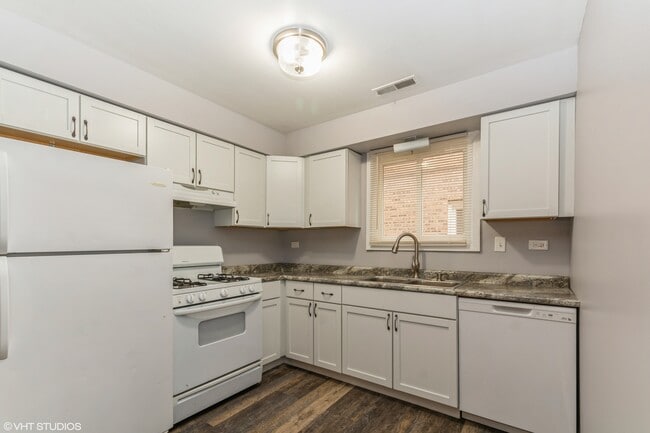 Building Photo - 87 Paxton Ave