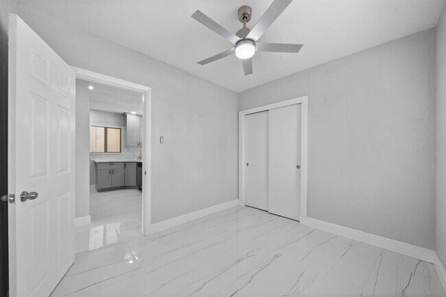 Building Photo - 1300 NW 90th St