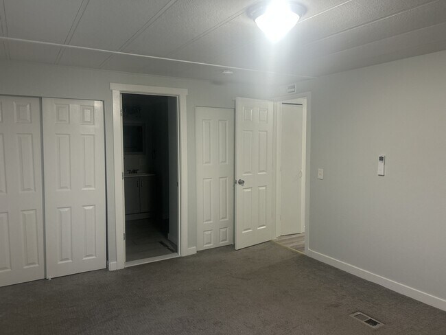 Building Photo - 8449 Moonlight Way