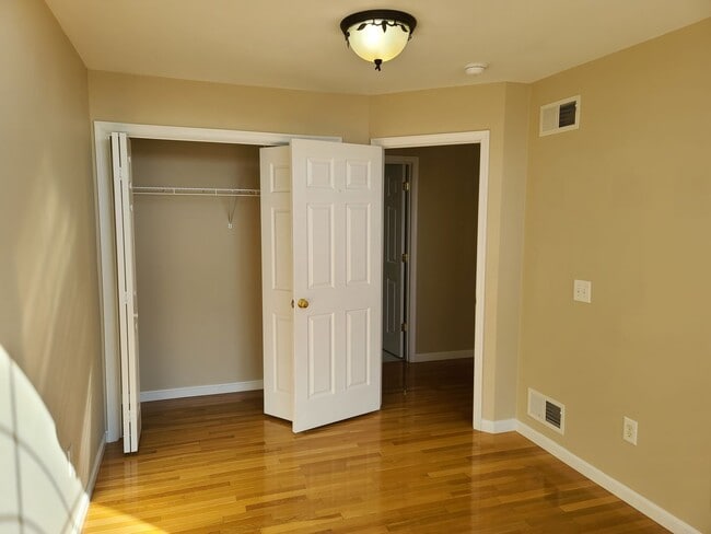 Building Photo - 3 Bedroom Townhome for Rent in Waynesboro