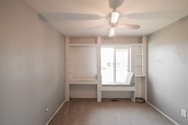 Building Photo - 5448 Siletz Ln