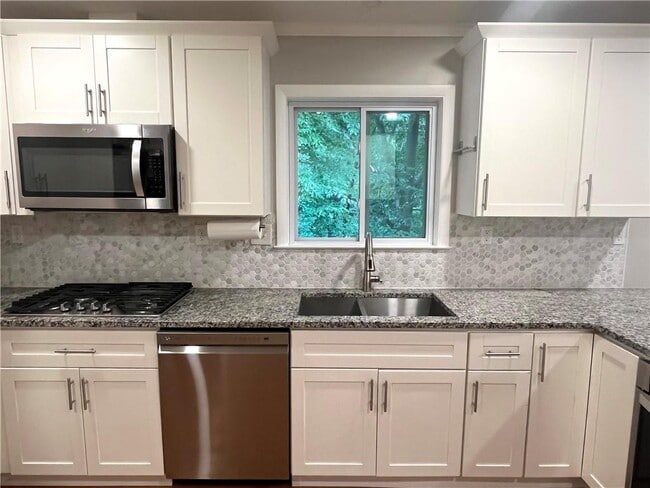 Building Photo - 2301 Echo Hills Cir NE