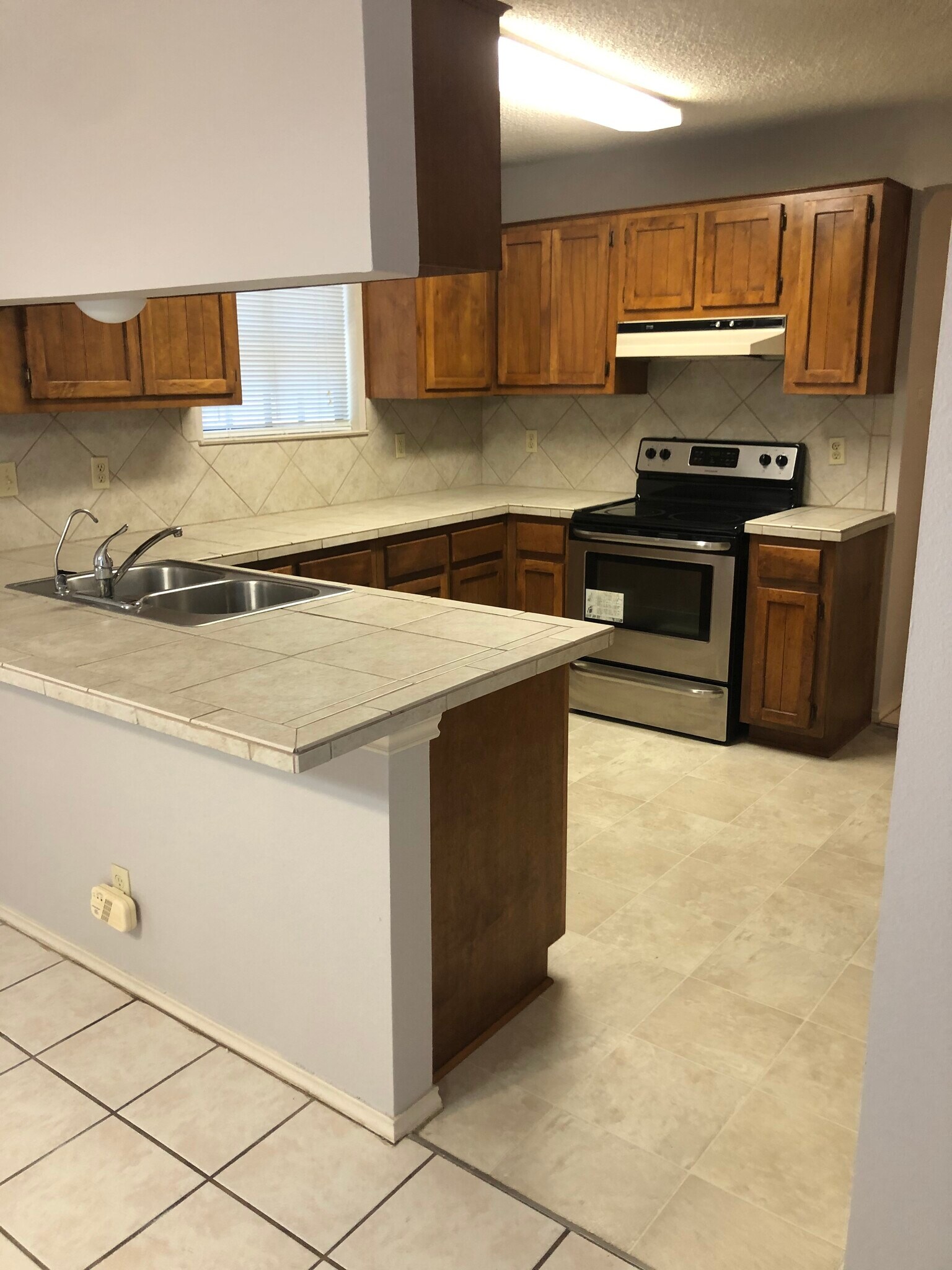 Kitchen - 7623 UTSA Boulevard