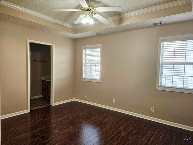 Building Photo - 217 Willis Creek Rd