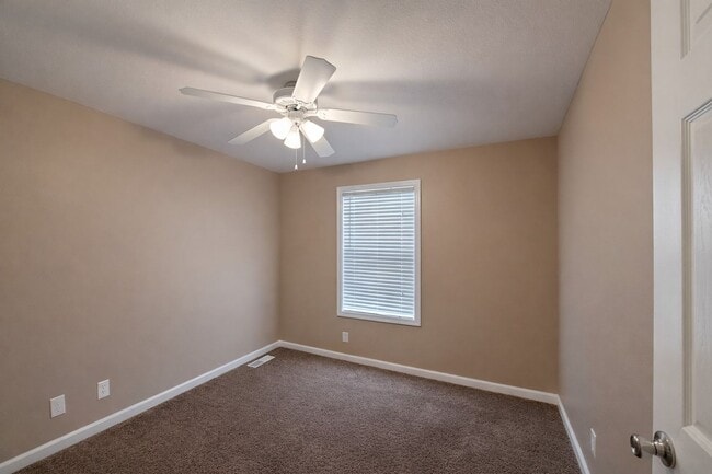 Building Photo - $250 OFF Move In Special!