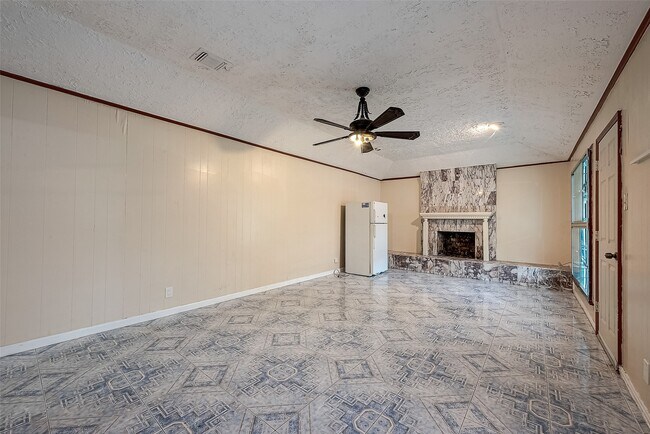 Building Photo - 9318 Benning Dr