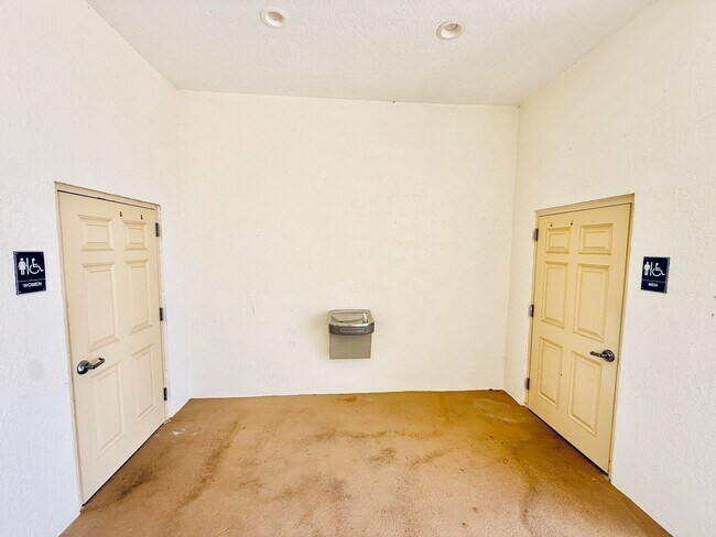 Building Photo - 250 S Sykes Creek Pkwy