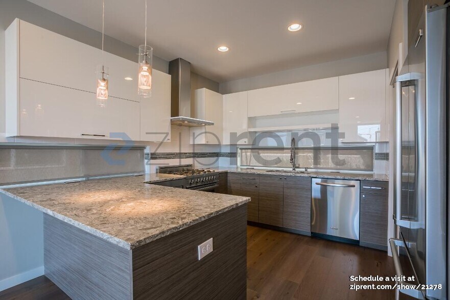 Building Photo - 1409 19th Ave