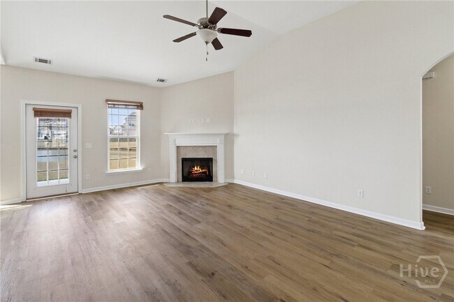 Building Photo - 117 Greyfield Cir