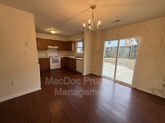 Building Photo - 3635 McDowell Ct