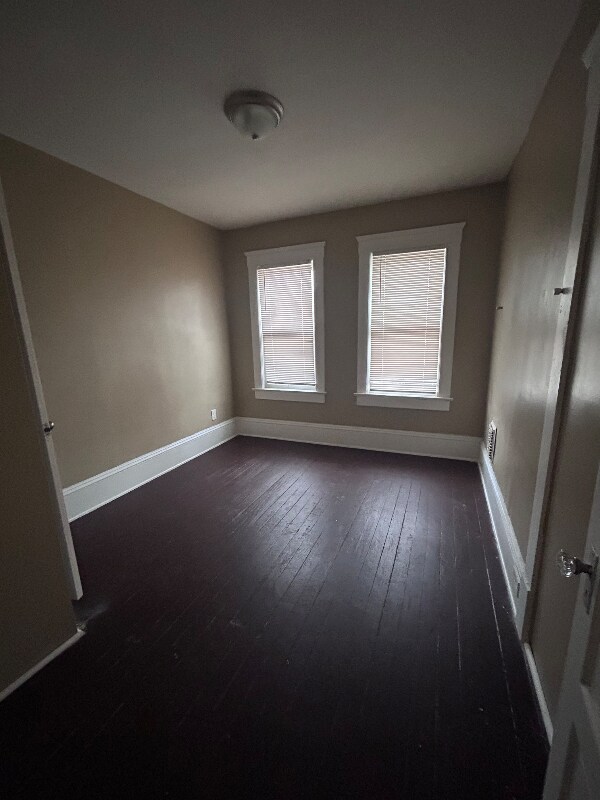 Building Photo - 1331 E 86th St