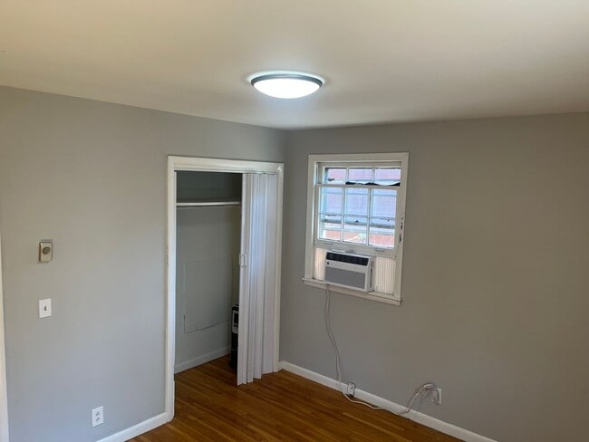 Building Photo - 6533 Thunderbird Dr