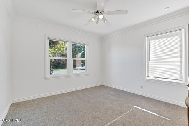 Building Photo - 6045 Sunnyslope Ave