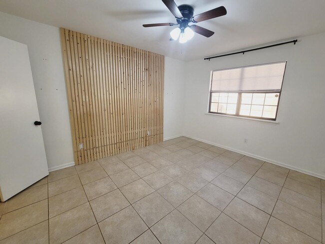 Building Photo - 2104 Victory Garden Ln