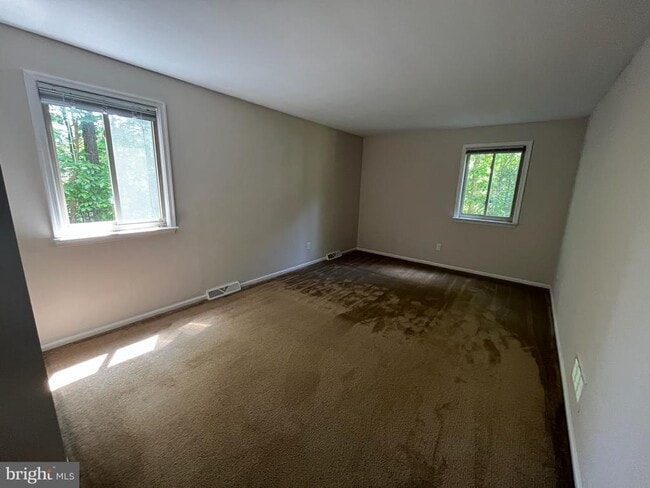Building Photo - 129 Rue Charmille Rd