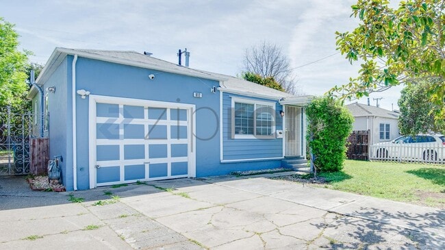 Building Photo - 812 Humboldt St