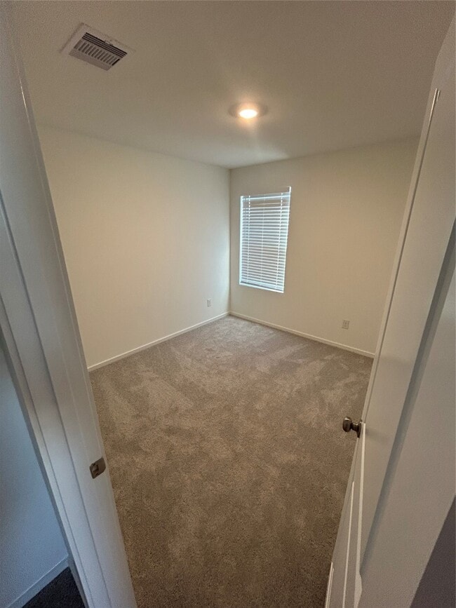 Building Photo - 3085 Majestic Sunrise Dr