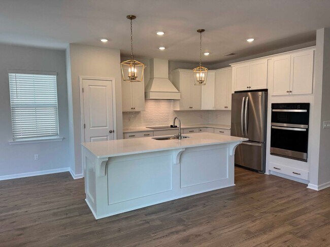 Building Photo - 20 Ladyslipper Ln