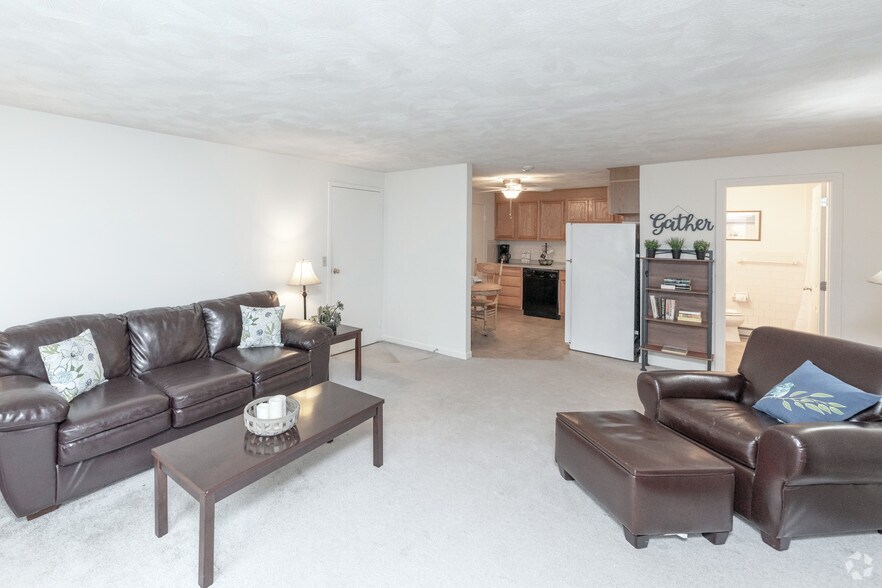 Brook Haven Estates 75 Thacher Brook Cir Attleboro MA 02703