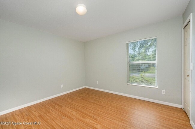 Building Photo - 1066 Quesada St SE