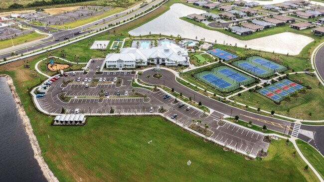 Building Photo - 16020 Sunny Day Dr