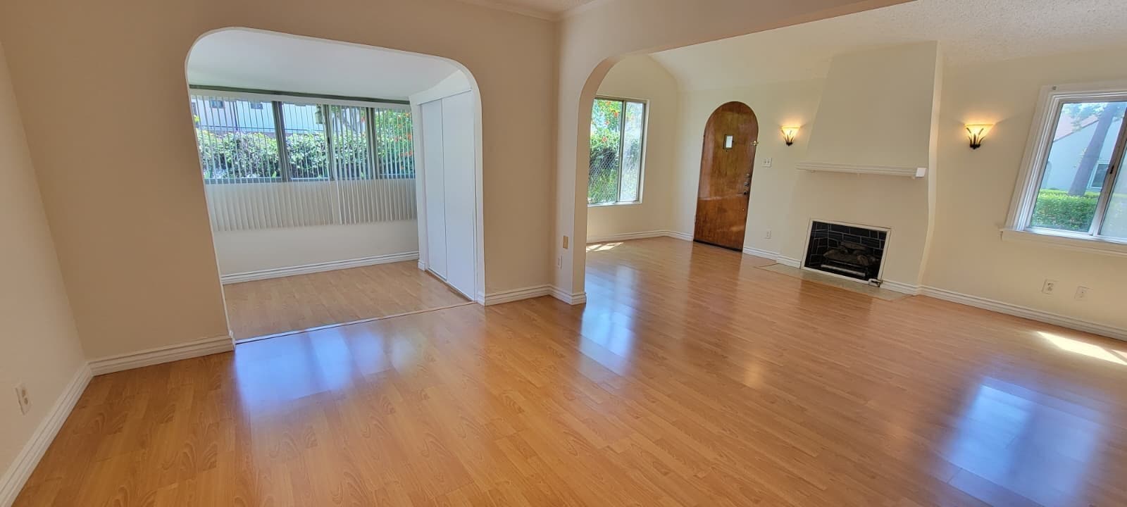 Building Photo - 567 South St