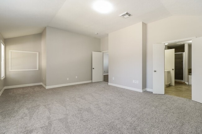 Building Photo - 3035 Cinnamon Glen Dr