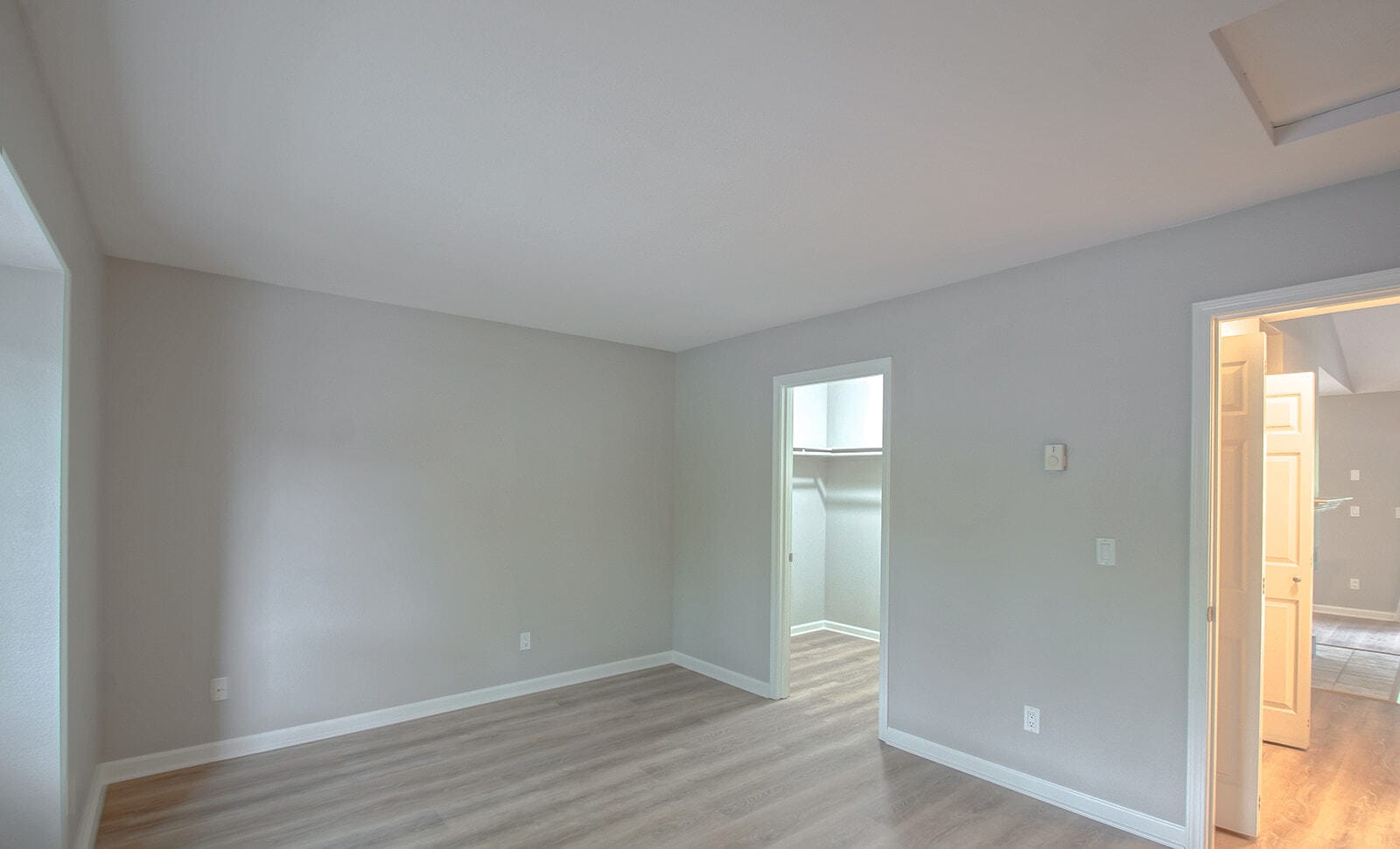 Building Photo - 9580 SW 146th Ter