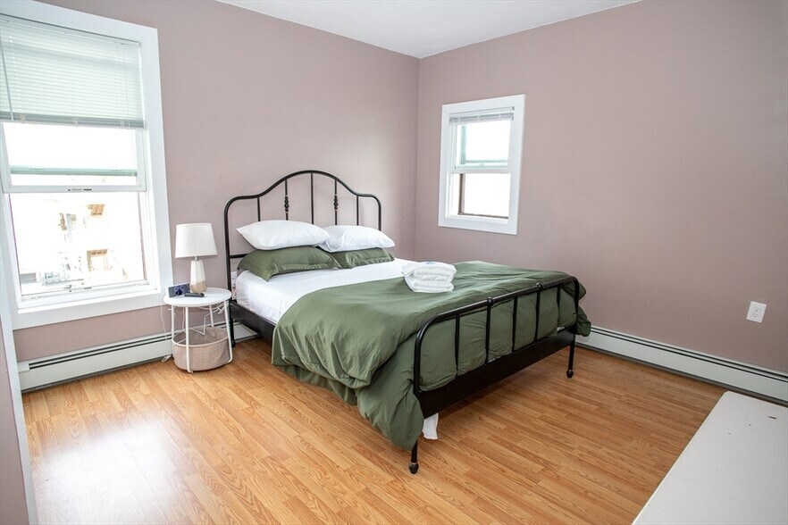 Building Photo - 73 Green Hill Pkwy