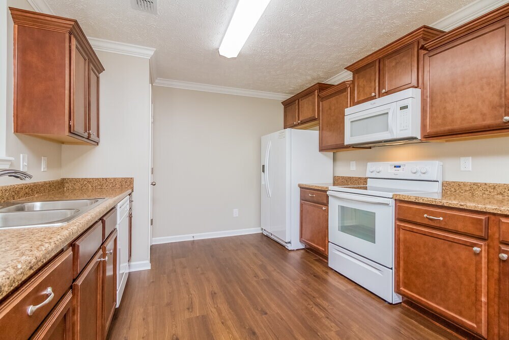 Building Photo - 327 Sarava Ln