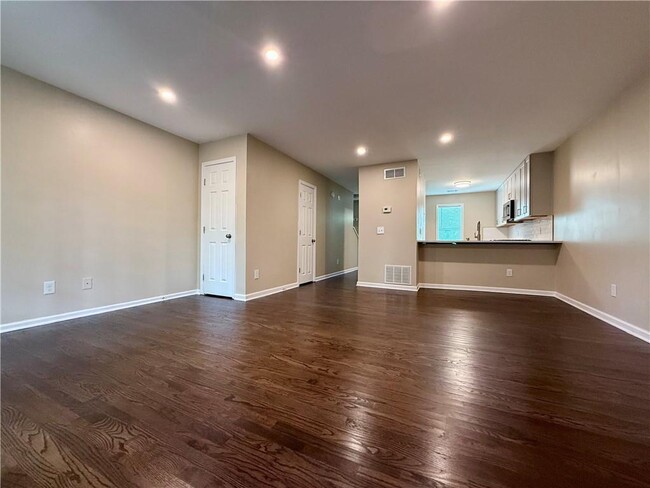 Building Photo - 405 Oak Harbor Ct