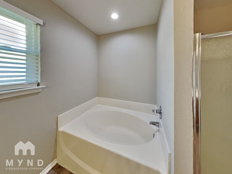 Building Photo - 229 Centennial Pl