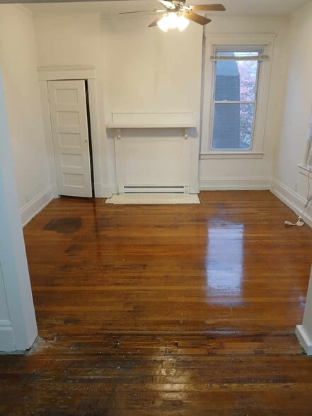 Building Photo - 1527 Jackson St