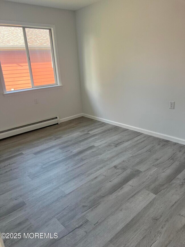 Building Photo - 327 Curacao St