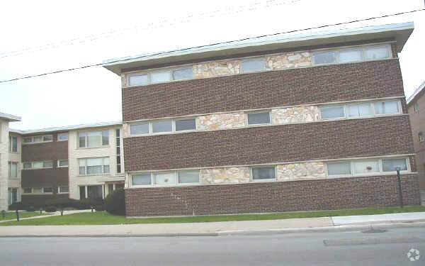 Primary Photo - 6823 S Pulaski Rd