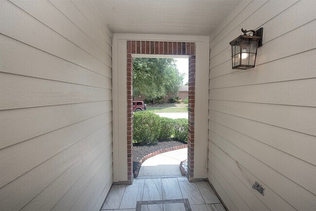 Building Photo - 2753 Foster Hill Dr