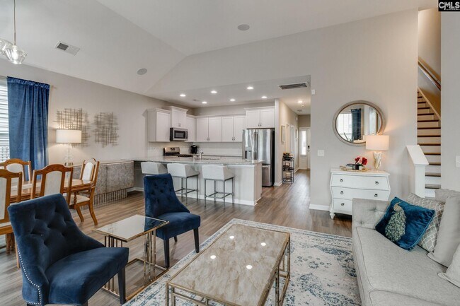 Building Photo - 1453 Ardennes Dr