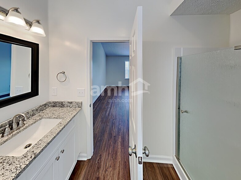 Building Photo - 640 Granwood Blvd