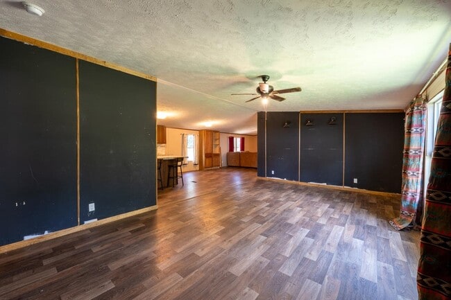 Building Photo - 636 South St