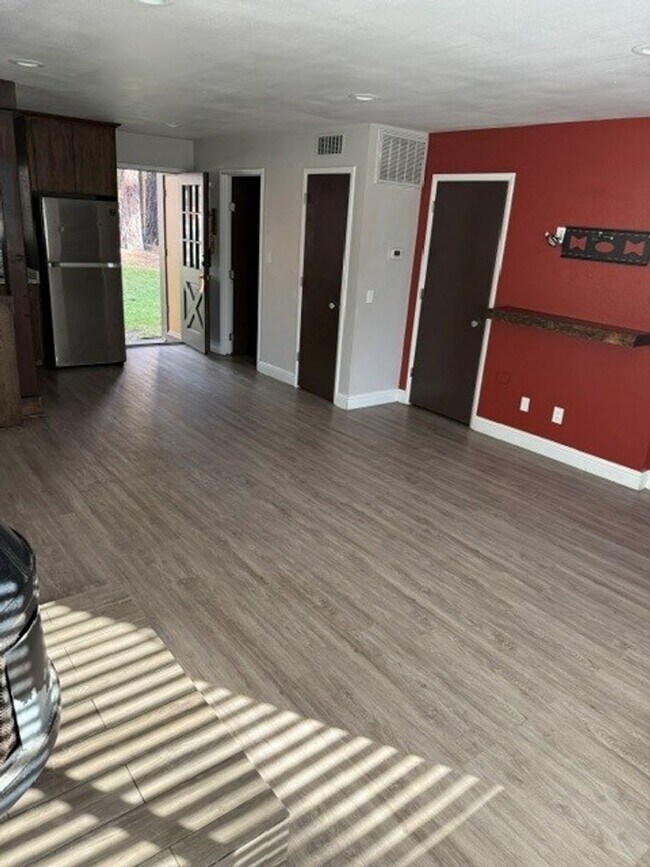 Building Photo - 1200 Wildwood Ave