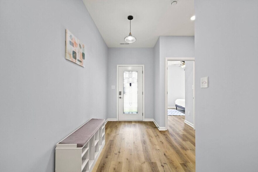 Building Photo - 8355 Fieldfare Way